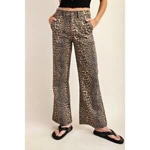 Leopard Print Straight Leg Pants in Brown